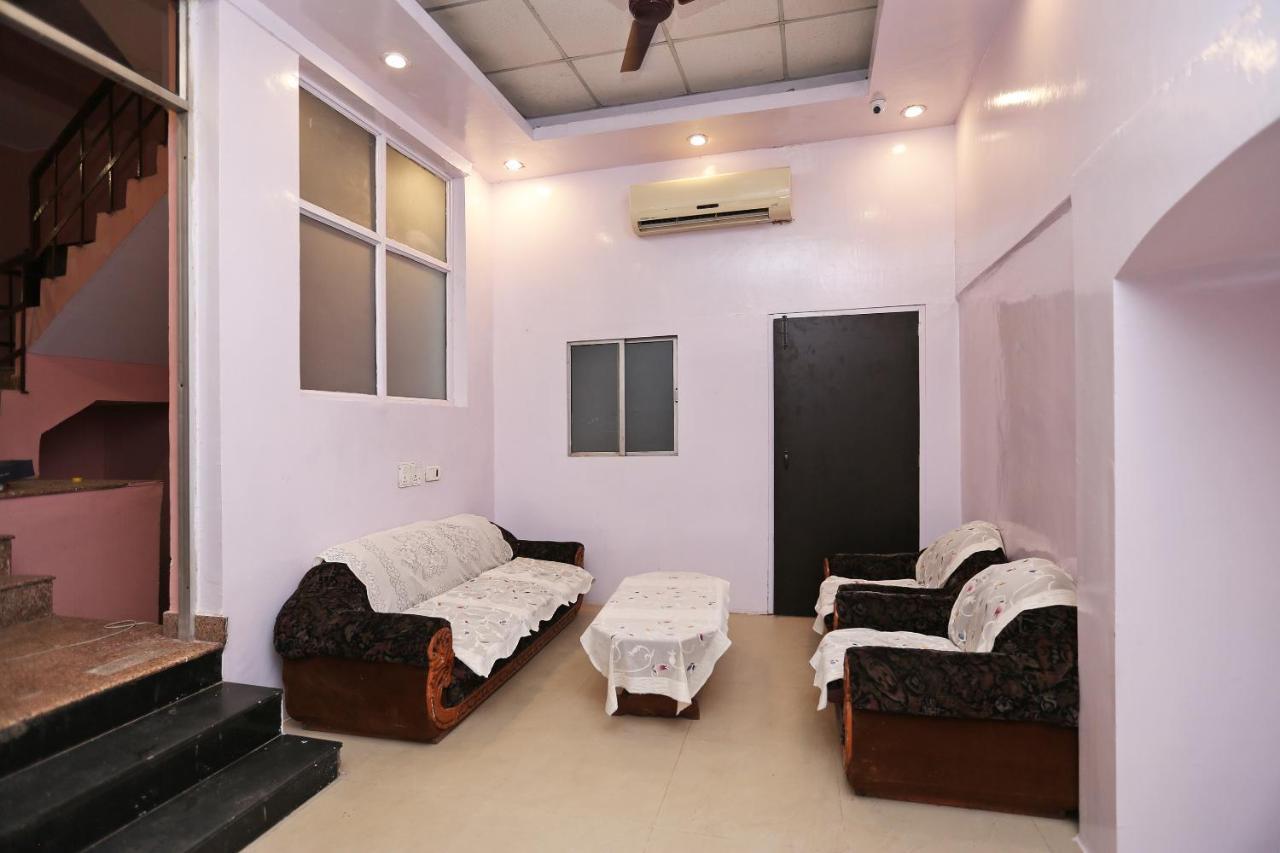 Hotel Oyo Flagship 14774 Sector 14 Gurgaon Exterior foto