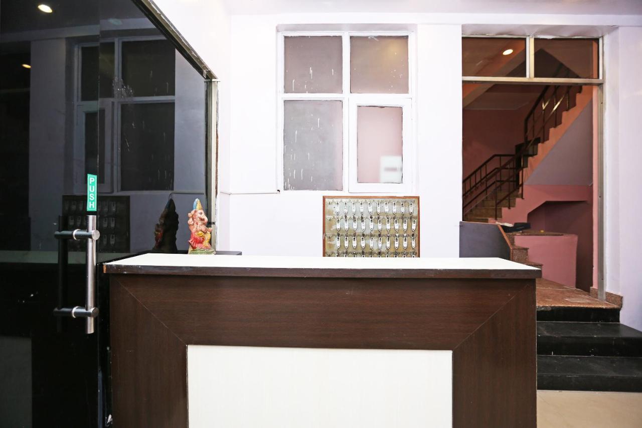 Hotel Oyo Flagship 14774 Sector 14 Gurgaon Exterior foto