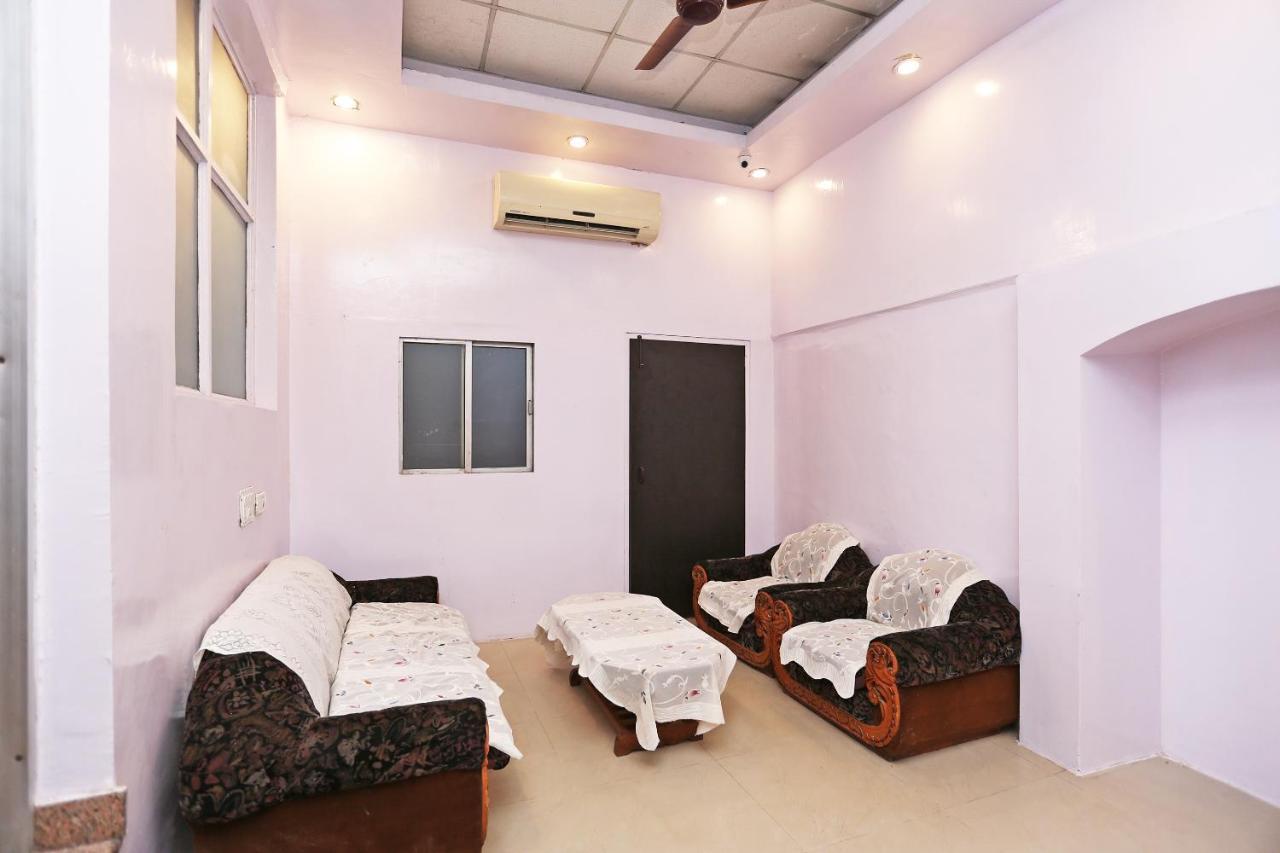 Hotel Oyo Flagship 14774 Sector 14 Gurgaon Exterior foto
