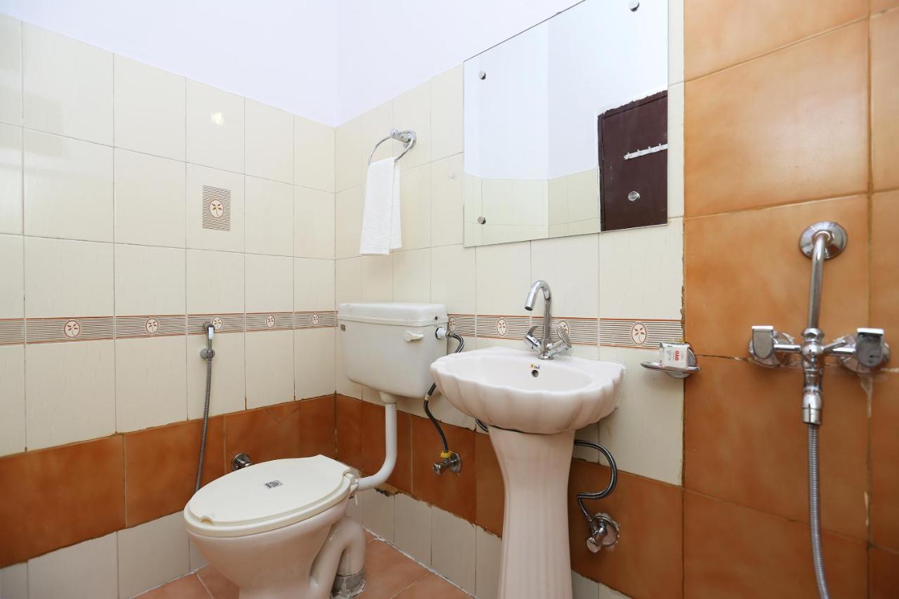 Hotel Oyo Flagship 14774 Sector 14 Gurgaon Exterior foto