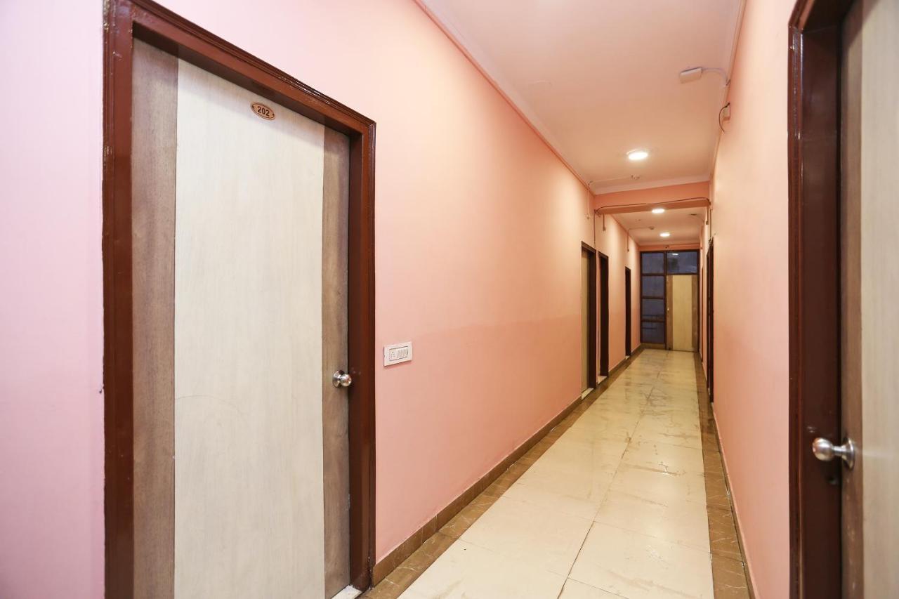 Hotel Oyo Flagship 14774 Sector 14 Gurgaon Exterior foto