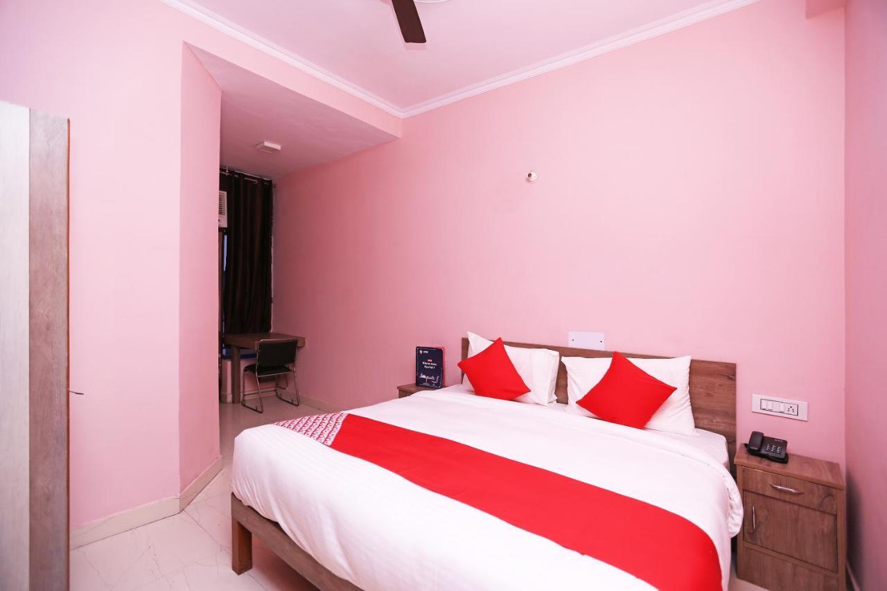Hotel Oyo Flagship 14774 Sector 14 Gurgaon Exterior foto
